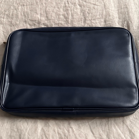 Puma Laptop Sleeve for 13” MacBook. Good condition, barely used. - Picture 3 of 3